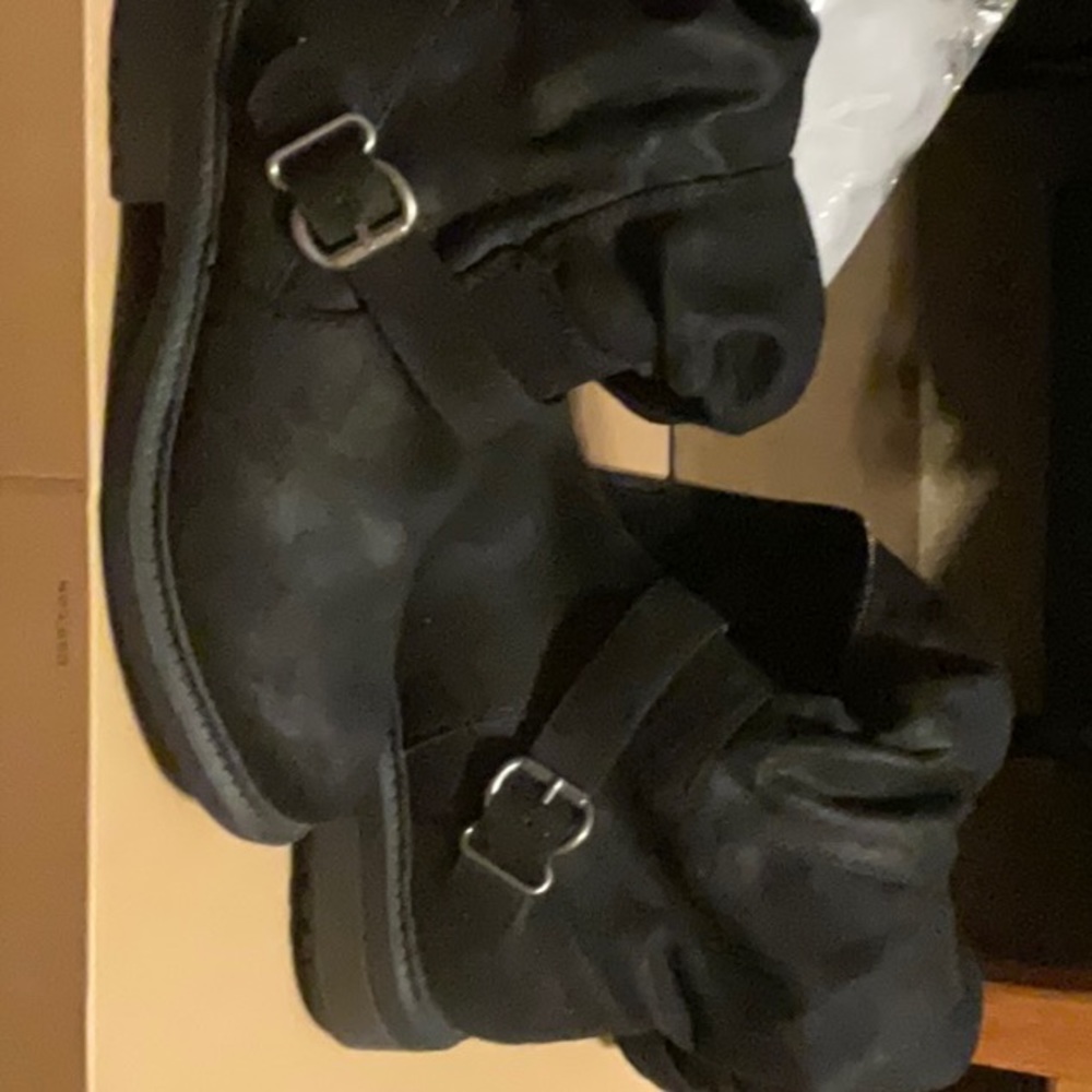 Black boots